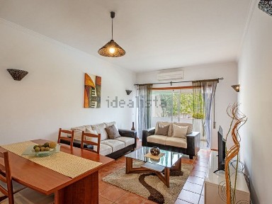Apartamento T1 à venda na Meia Praia