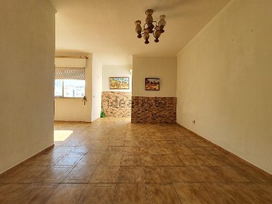 Apartamento T0 à venda na Avenida General Humberto Delgado, 58
