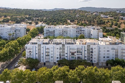 Apartamento T2 à venda na Avenida Júlio Cristovão Mealha