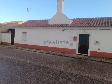 Moradia geminada à venda na Rua da Junta, 8