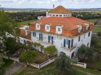Évora