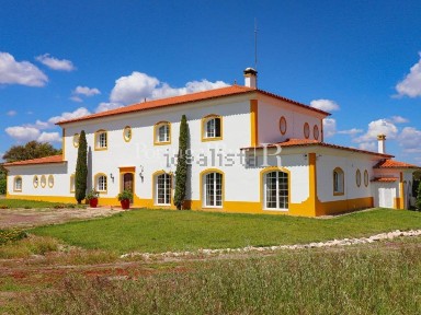 Quinta à venda em Pavia