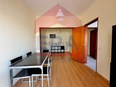 Apartamento T2 à venda na Rua Doutor José Filipe Alvares, 8