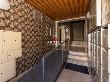 Apartamento T2 à venda na Rua Professor Doutor Montalvão Marques, 1
