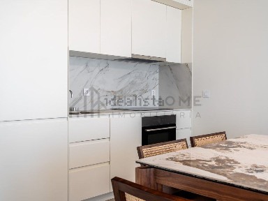 Apartamento T2 à venda na Rua Clube Golfmar