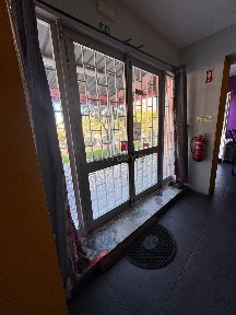 Arrendamento de espaço comercial na Praça Professor Hernâni Cidade, 3