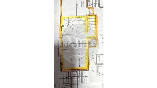 Arrendamento de espaço comercial na Rua Ramiro Ferrão s/n
