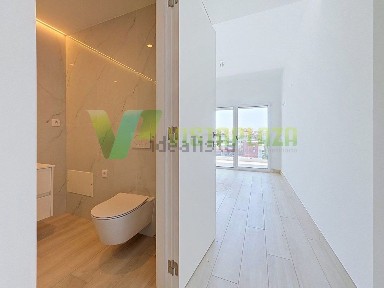 Apartamento T3 à venda na Rua Padre Vitorino