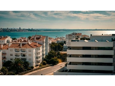 Apartamento T3 à venda na Rua Miguel Torga