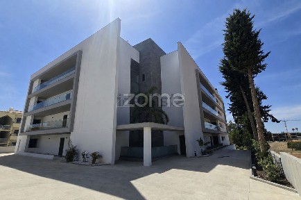 Apartamento T3 à venda na Rua do Mercado s/n