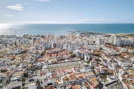 Apartamento T2 à venda na Rua José Maria de Pádua