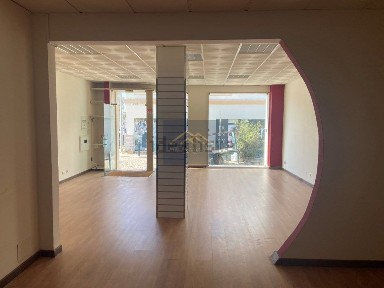 Arrendamento de espaço comercial no Largo da Coroa