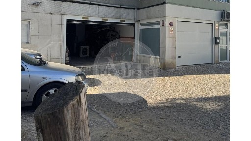 Arrendamento de armazém na Rua da Liberdade s/n