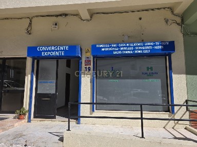 Arrendamento de espaço comercial na Rua José de Groot Pombo, 19