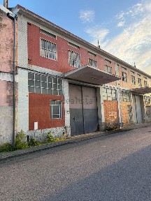Arrendamento de armazém na Rua António Sardinha