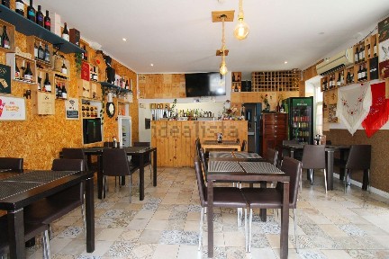 Restaurante para trespasse na Rua Manuel José Gomes, 6