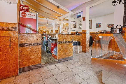 Restaurante para trespasse na Rua do Botequim, 917
