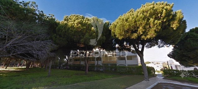 Apartamento T2 à venda no Vale de Carros