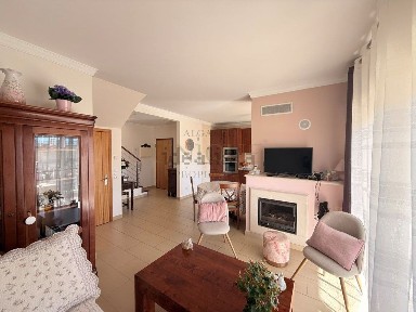Apartamento T1 à venda na Rua Regimento de Infantaria 2
