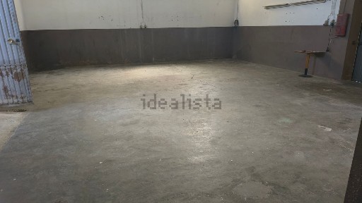 Arrendamento de armazém na Rua Bento Gonçalves