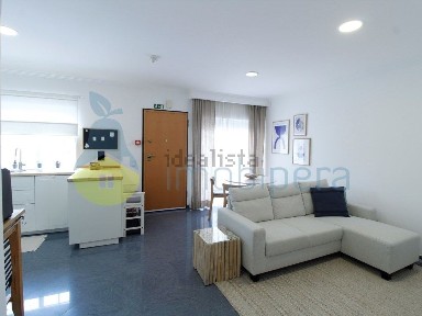 Apartamento T2 à venda na Vila de Pêra