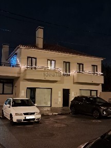 Arrendamento de espaço comercial na Rua Francisco Costa, 18