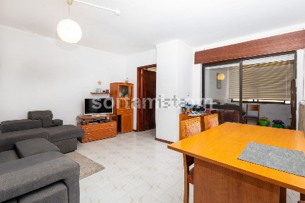 Apartamento T2 à venda no Centro - Quarteira Velha