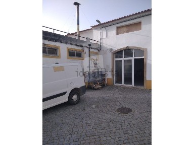 Armazém à venda em Gáfete