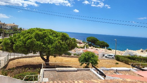 Apartamento T1 à venda na Rua do Almansor, 22