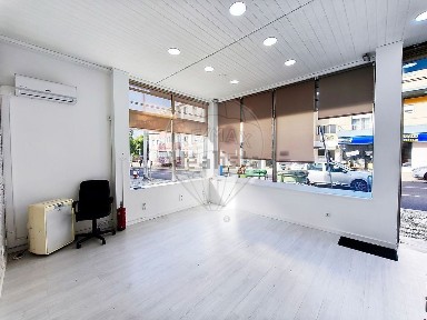 Arrendamento de espaço comercial na Praça Camilo Castelo Branco