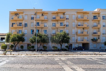 Apartamento T3 à venda na Rua do Largo