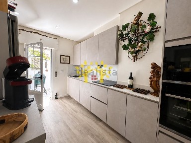 Apartamento T2 à venda na Rua da Silva, 18