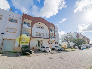 Apartamento T3 à venda em Odiáxere