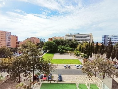 Apartamento T1 à venda na Avenida Tivoli