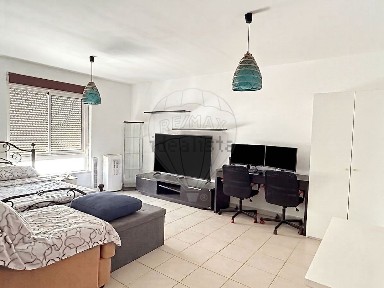 Apartamento T3 à venda na Rua dos Morgados