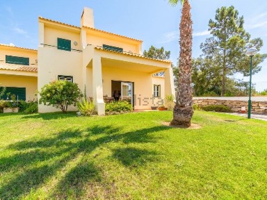 Apartamento T2 à venda na Galé