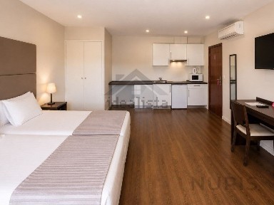 Apartamento T0 à venda na Rua da Vila Rosa