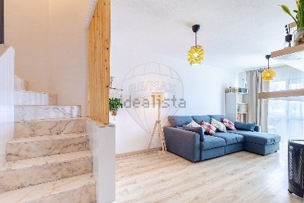 Apartamento T4 à venda na Rua Abreu Marques