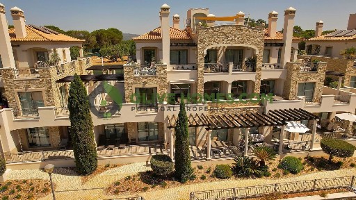 Apartamento T2 à venda no Caminho Corgo da Colmeia