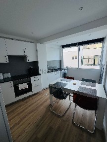 Apartamento T2 à venda na Rua José Viegas, 10