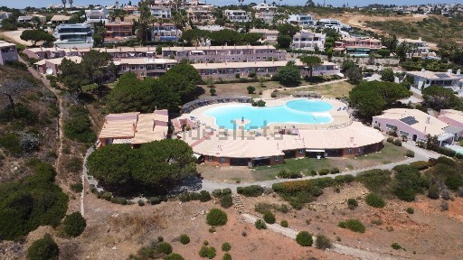 Apartamento T0 à venda no Porto Dona Ana - Alto dos Montinhos