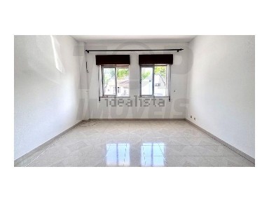 Apartamento T2 à venda na Rua das Portas do Céu