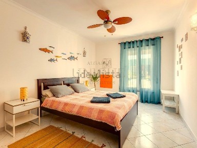 Apartamento T2 à venda na Rua Mendonça Pessanha