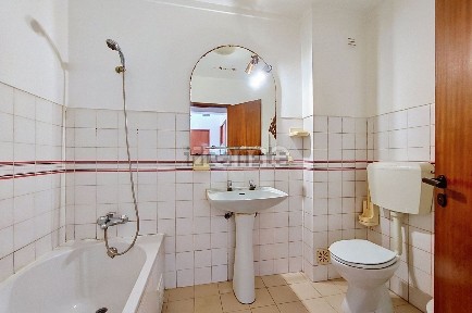 Apartamento T2 à venda na Rua dos Caliços s/n