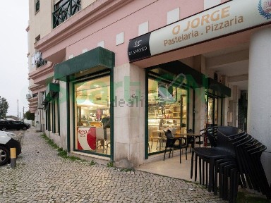 Espaço comercial à venda em Samora Correia
