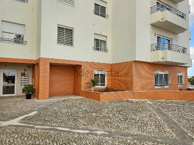 Apartamento T2 à venda na Rua Joaquim Agostinho