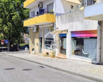 Espaço comercial à venda em São Pedro - Lapas - Ribeira Branca