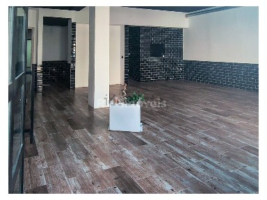 Espaço comercial à venda no Largo do Lamego, 7