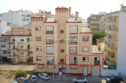 Apartamento T3 à venda na Rua Cerca do Colégio s/n