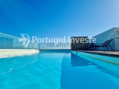 Apartamento T4 à venda na Rua Leonardo Coimbra